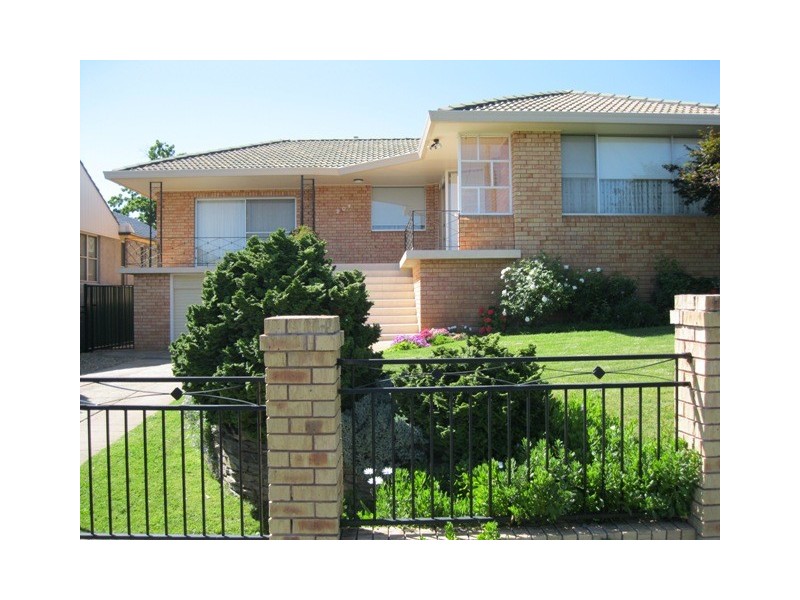 304 William, Bathurst NSW 2795