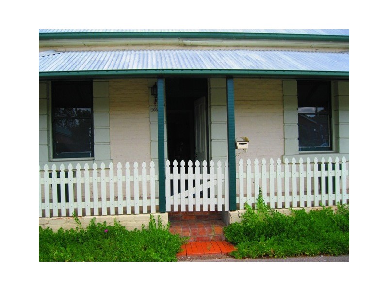 166 Stewart St, Bathurst NSW 2795