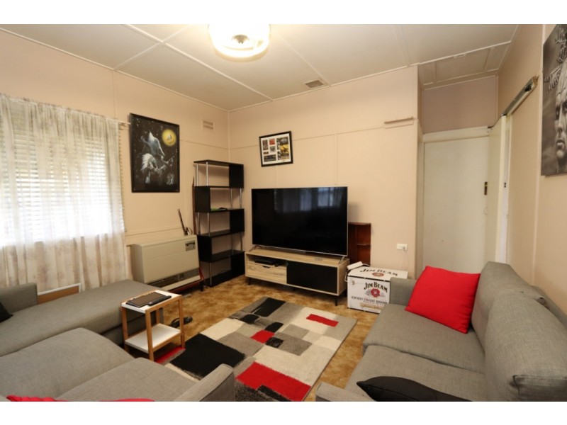 2 Coral Way, Bathurst NSW 2795