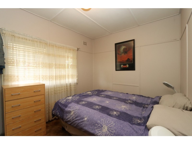 2 Coral Way, Bathurst NSW 2795