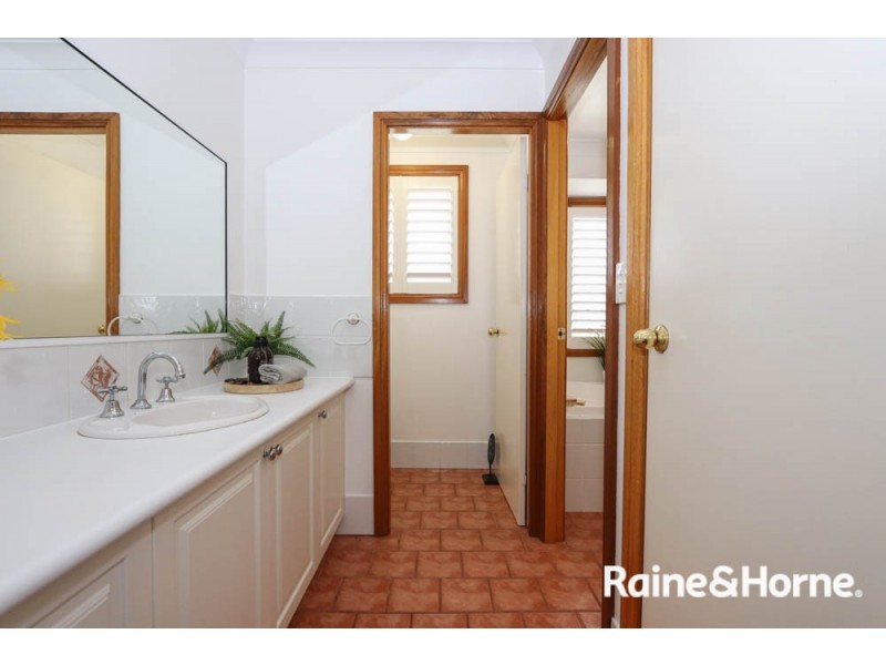 9 Peacock Street, Eglinton NSW 2795