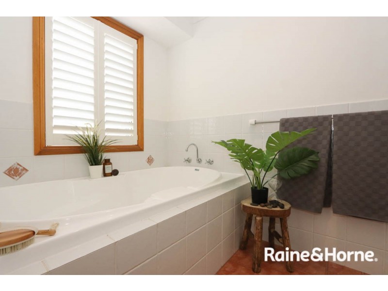 9 Peacock Street, Eglinton NSW 2795