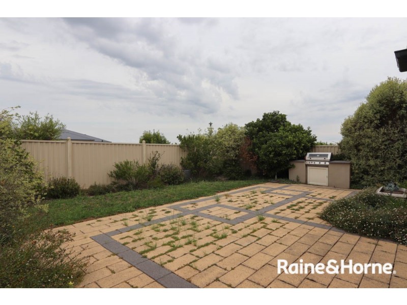 20 James Barnet Drive, Kelso NSW 2795
