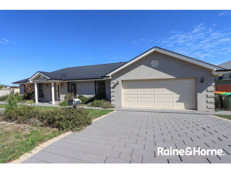 20 James Barnet Drive, Kelso NSW 2795