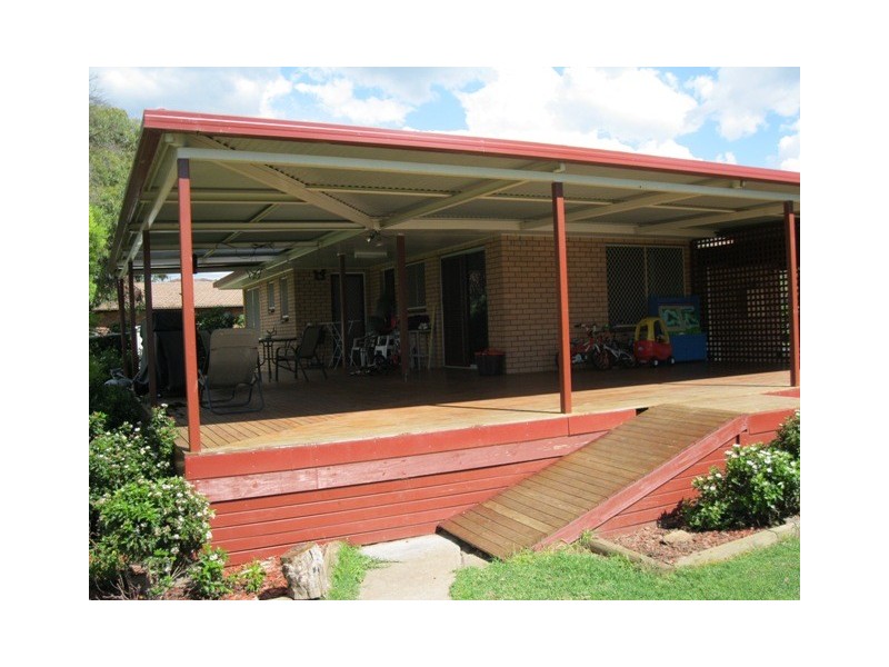 365 Durham St, Bathurst NSW 2795