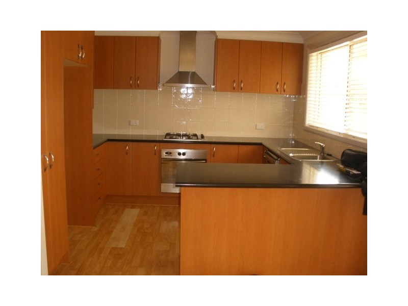 61 Lavelle St, Bathurst NSW 2795