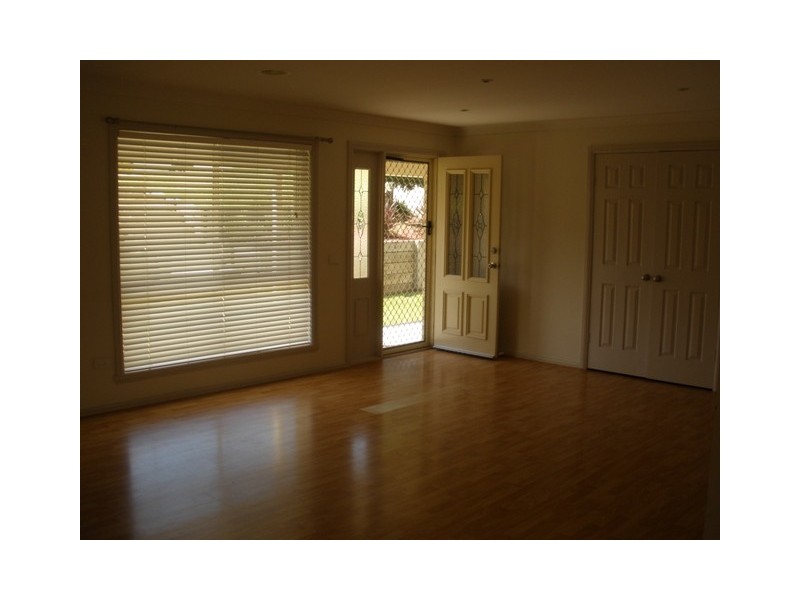 61 Lavelle St, Bathurst NSW 2795