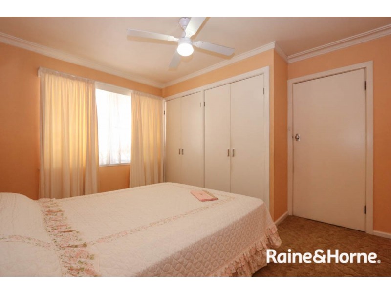 8 Vine Street, South Bathurst NSW 2795