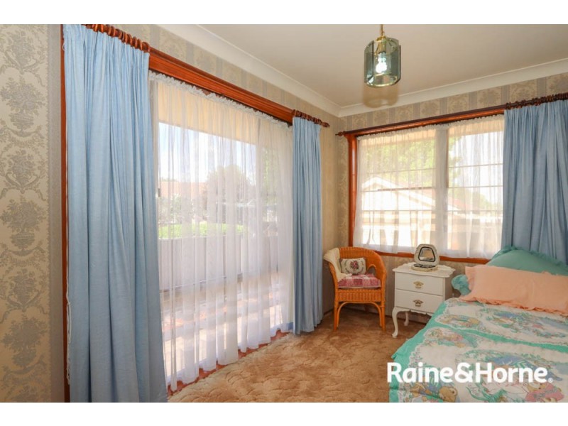 8 Vine Street, South Bathurst NSW 2795