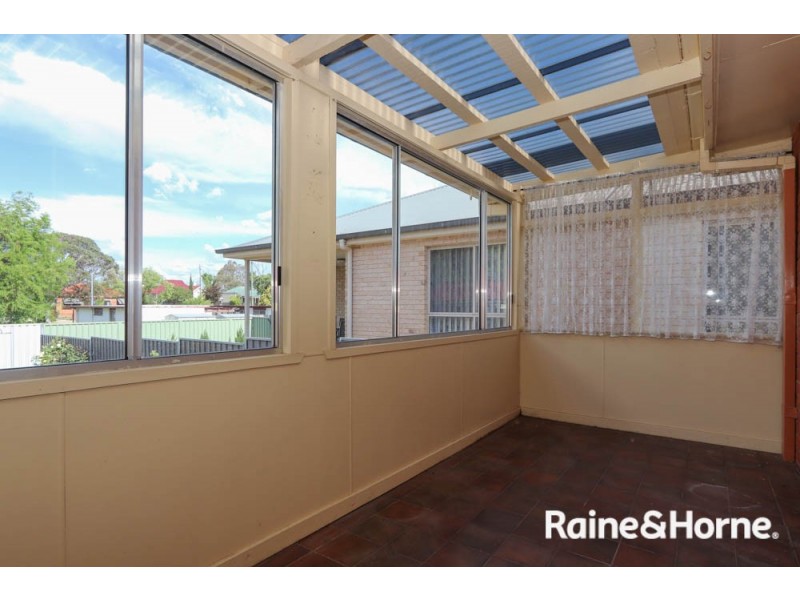 8 Vine Street, South Bathurst NSW 2795