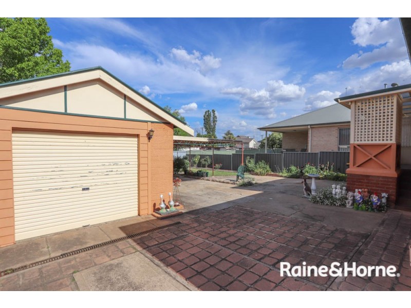 8 Vine Street, South Bathurst NSW 2795