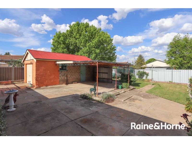 8 Vine Street, South Bathurst NSW 2795