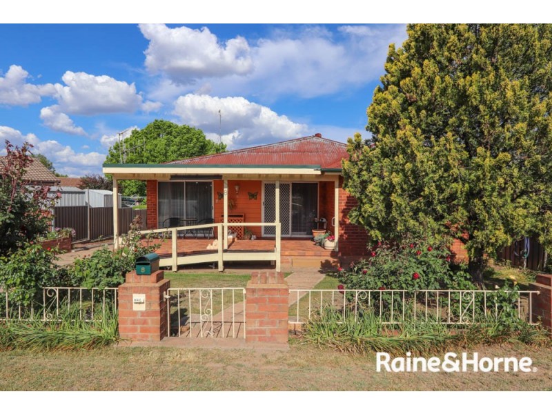 8 Vine Street, South Bathurst NSW 2795