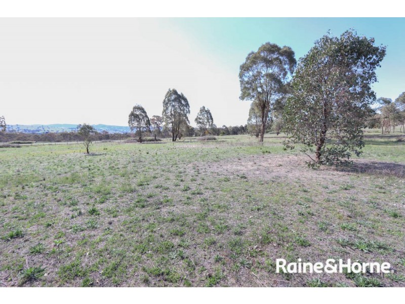32 Pine Ridge Road, Rock Forest NSW 2795