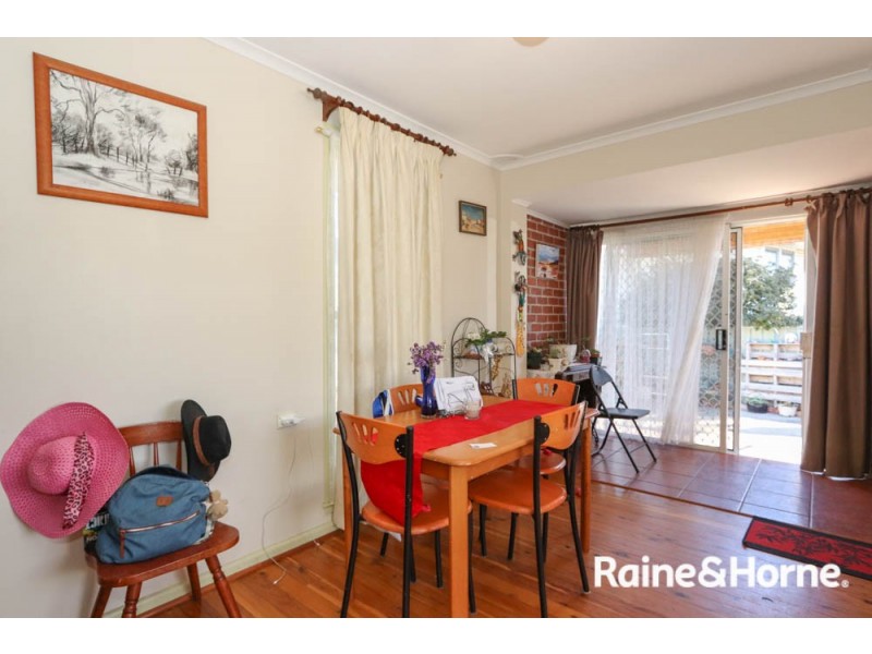 15 Currawong Street, South Bathurst NSW 2795