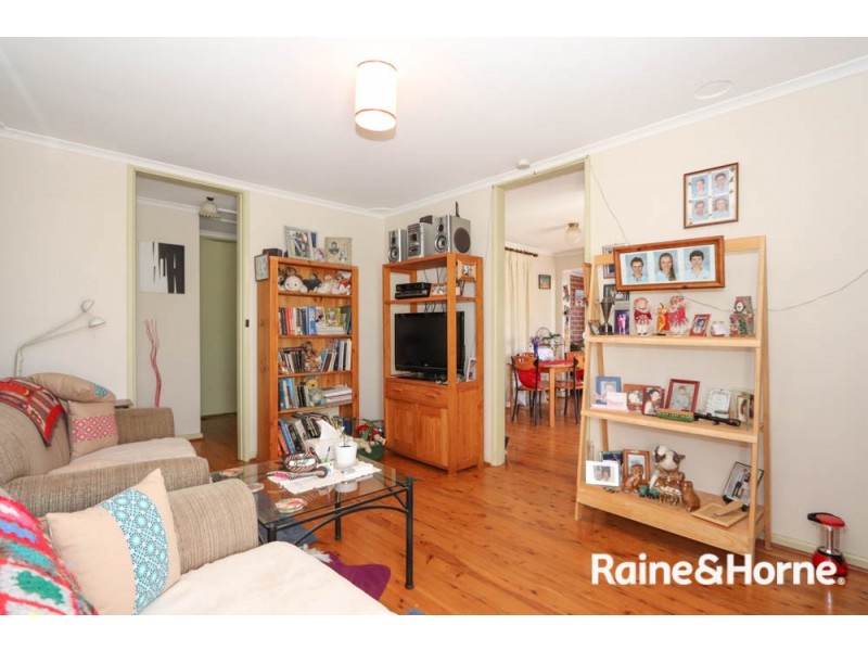 15 Currawong Street, South Bathurst NSW 2795