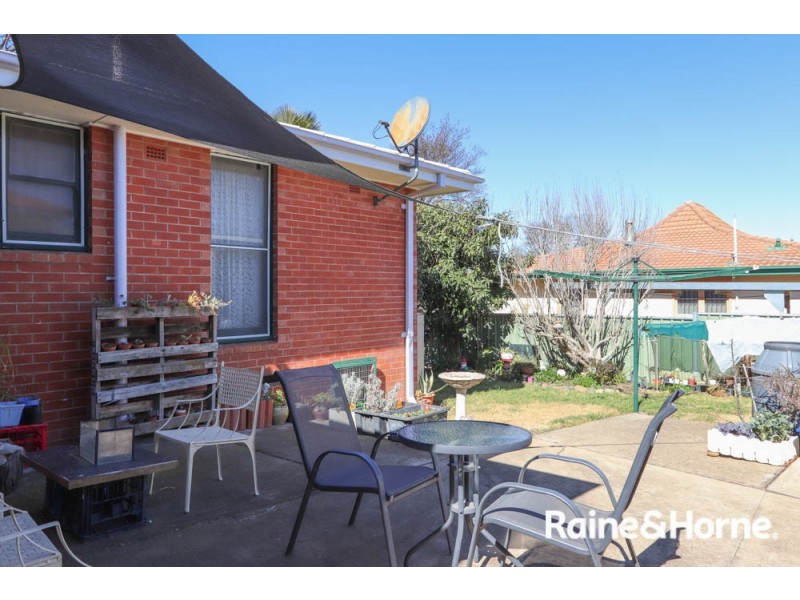 15 Currawong Street, South Bathurst NSW 2795
