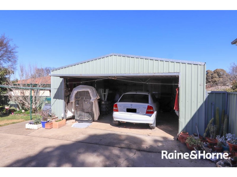15 Currawong Street, South Bathurst NSW 2795