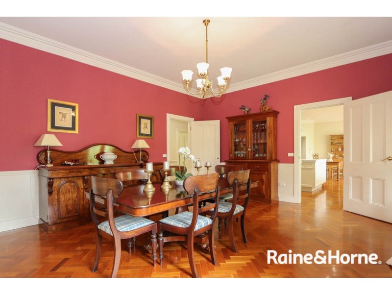 260 Russell Street, Bathurst NSW 2795