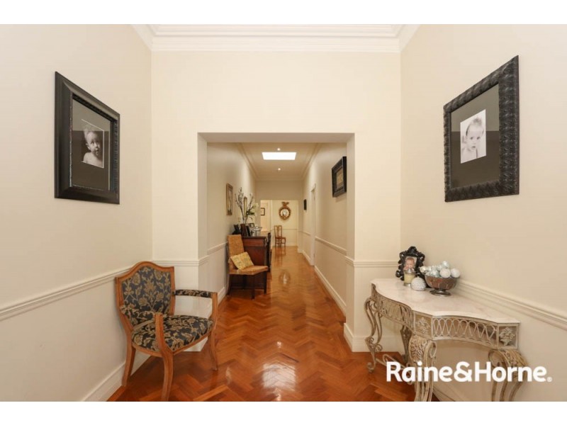 260 Russell Street, Bathurst NSW 2795