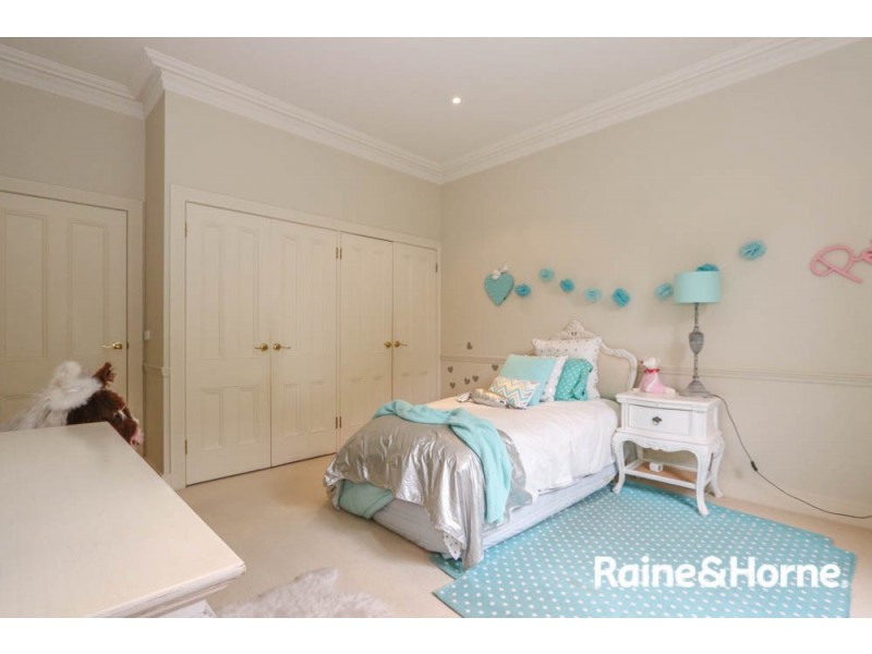 260 Russell Street, Bathurst NSW 2795