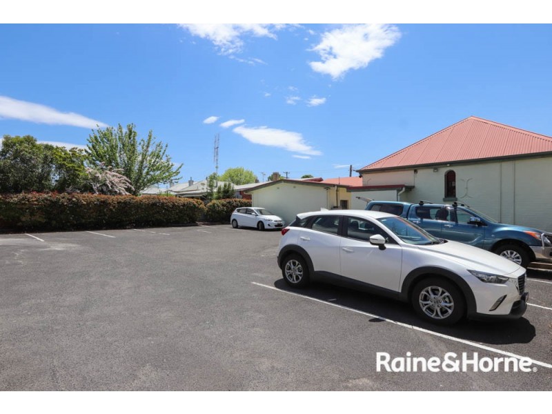 82-84a Piper Street, Bathurst NSW 2795