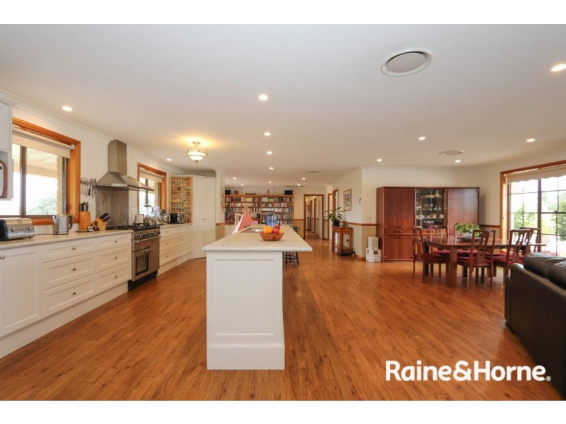 194 Gestingthorpe Road, Perthville NSW 2795