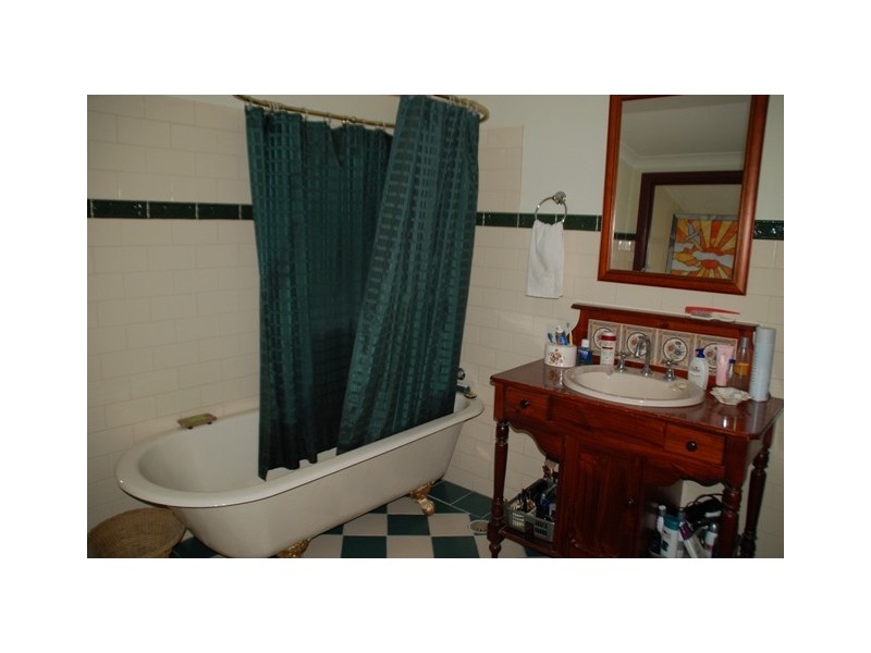 90 Russell, Bathurst NSW 2795