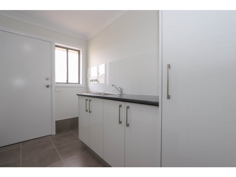 55 Emerald Drive, Bathurst NSW 2795