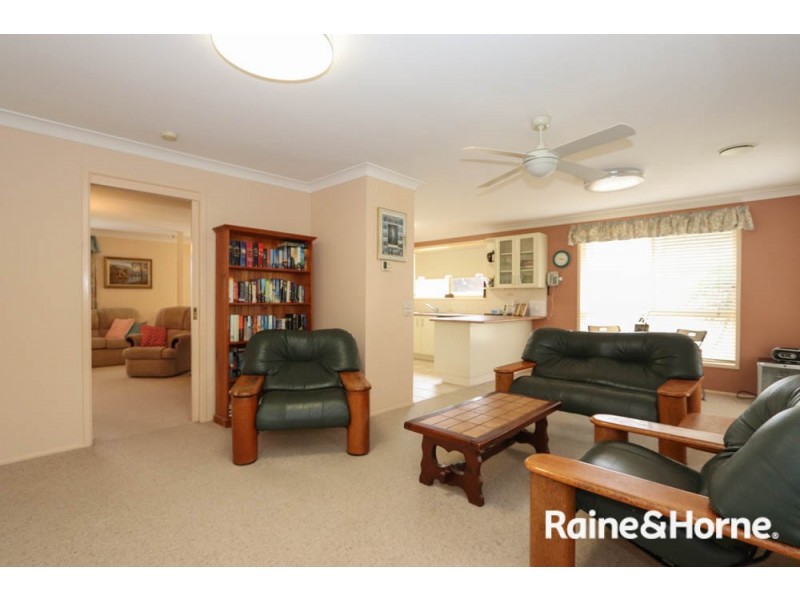 17 Polona Street, Blayney NSW 2799