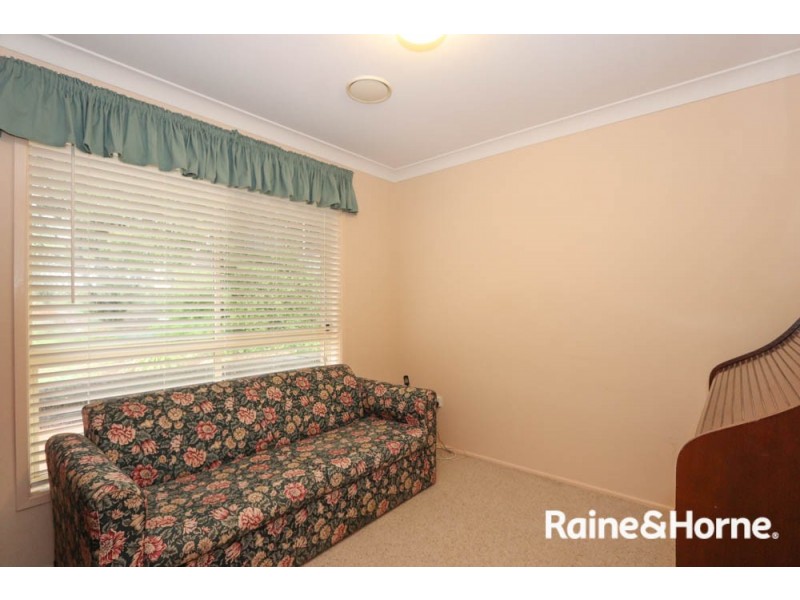 17 Polona Street, Blayney NSW 2799