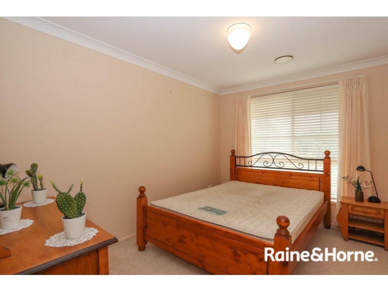 17 Polona Street, Blayney NSW 2799