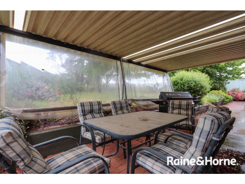 17 Polona Street, Blayney NSW 2799