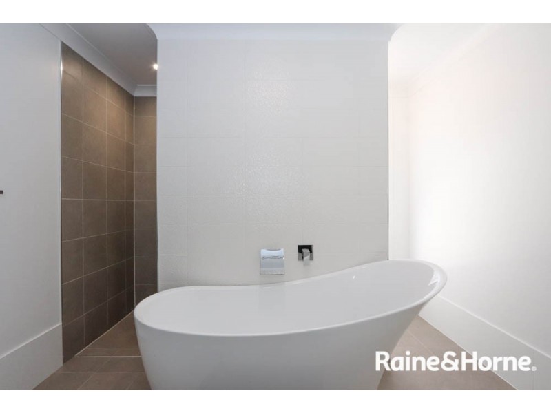 3 Byrne Close, Kelso NSW 2795