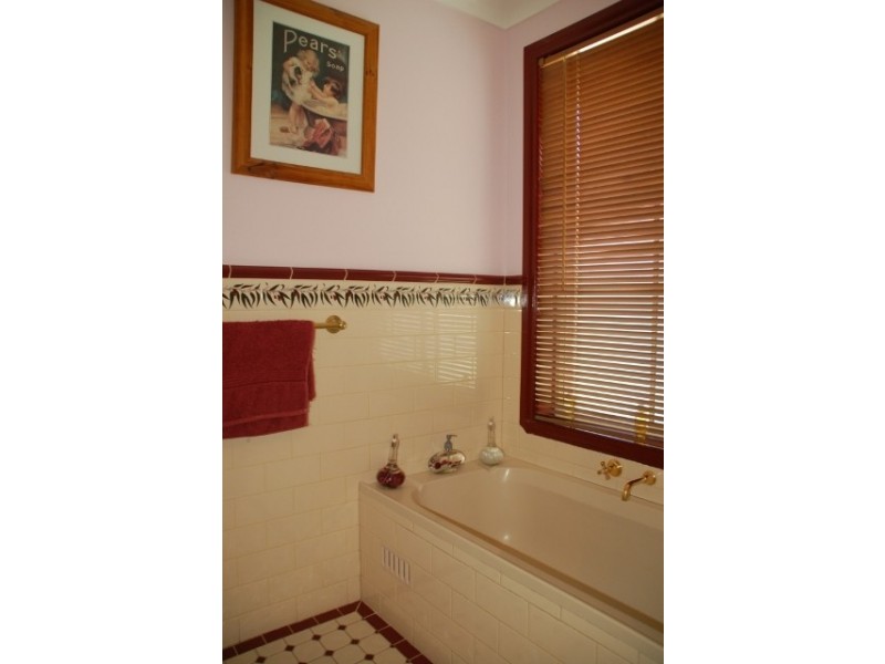 16 Cox Lane, Eglinton NSW 2795