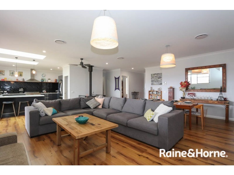 27 Parer Road, Abercrombie NSW 2795