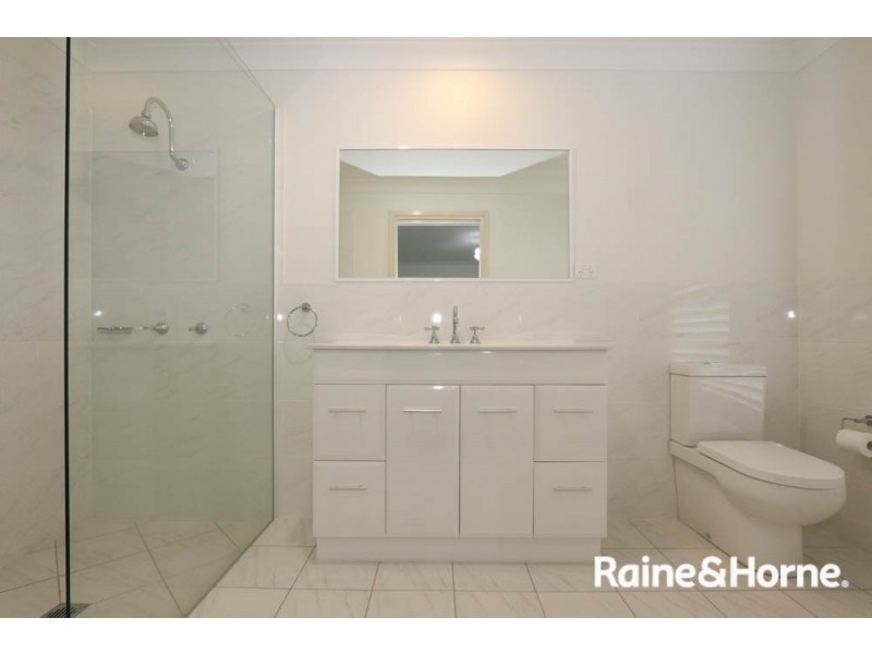 19 Lew Avenue, Eglinton NSW 2795