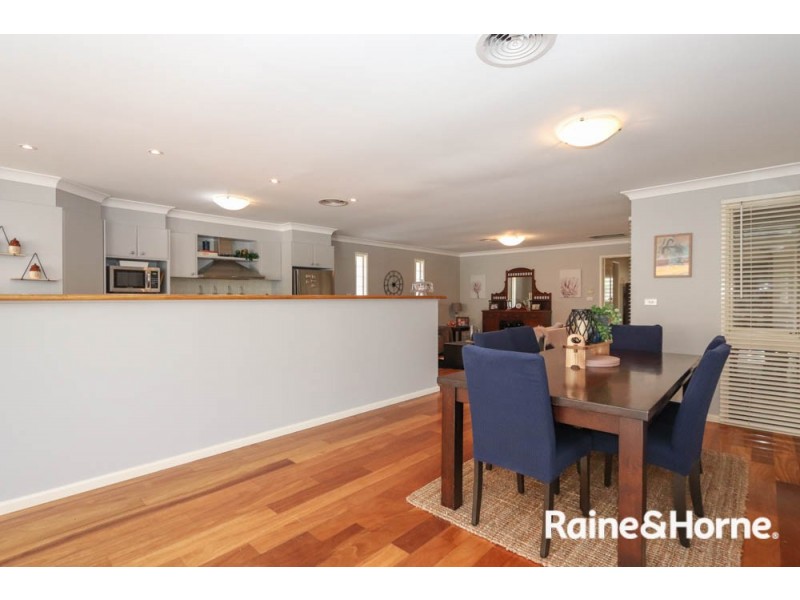 2 Northcott Drive, West Bathurst NSW 2795