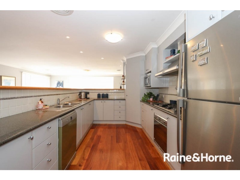 2 Northcott Drive, West Bathurst NSW 2795