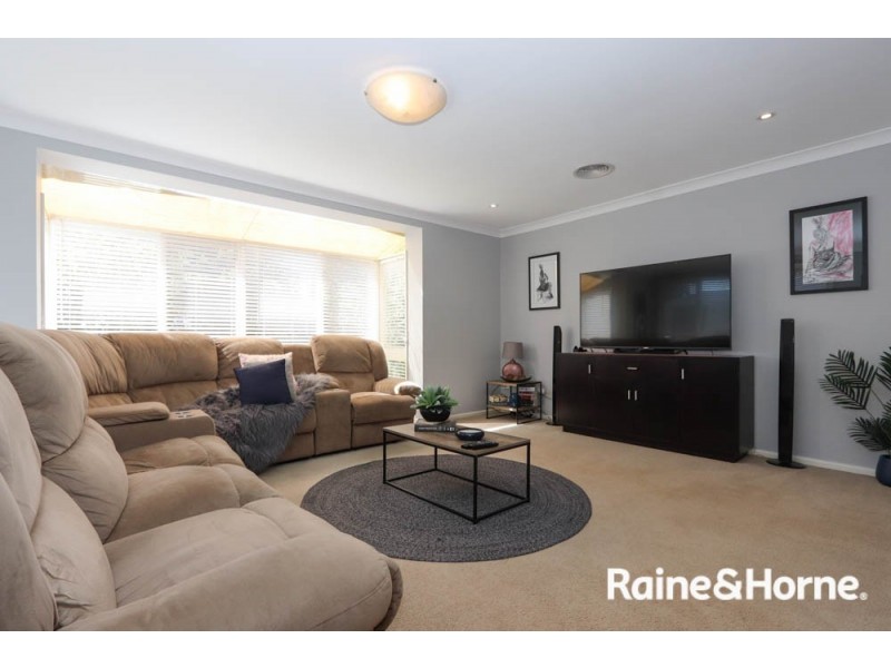 2 Northcott Drive, West Bathurst NSW 2795