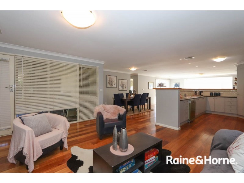2 Northcott Drive, West Bathurst NSW 2795