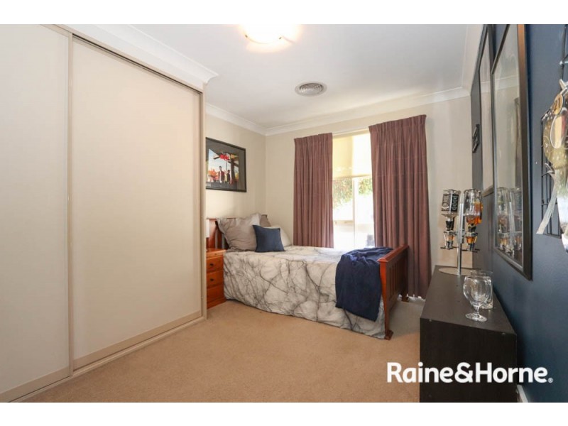 2 Northcott Drive, West Bathurst NSW 2795