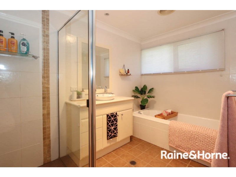 2 Northcott Drive, West Bathurst NSW 2795