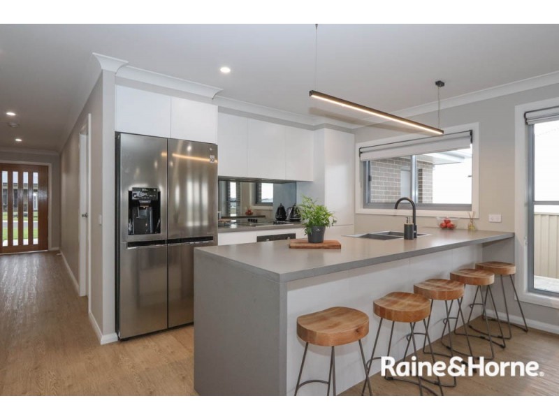 27a Ignatius Place, Kelso NSW 2795