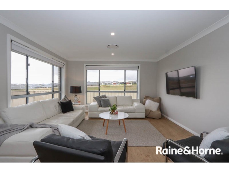 27a Ignatius Place, Kelso NSW 2795