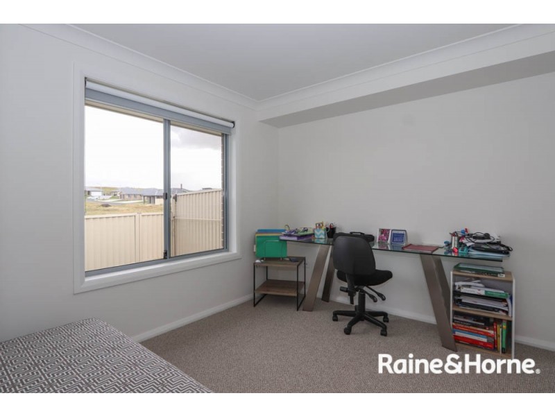 27a Ignatius Place, Kelso NSW 2795