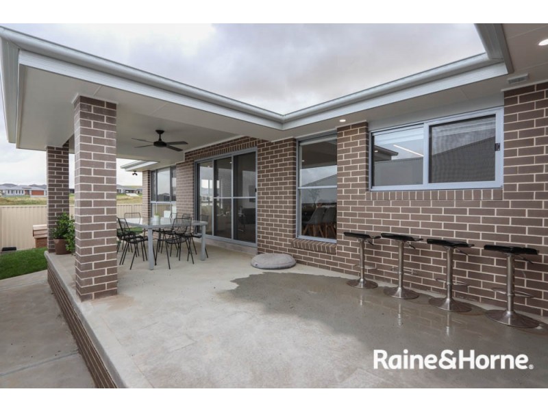 27a Ignatius Place, Kelso NSW 2795