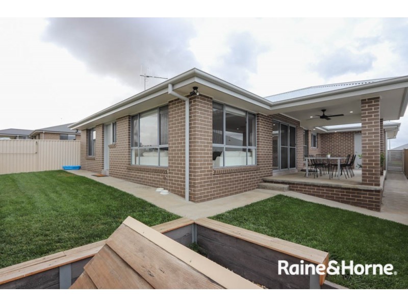 27a Ignatius Place, Kelso NSW 2795