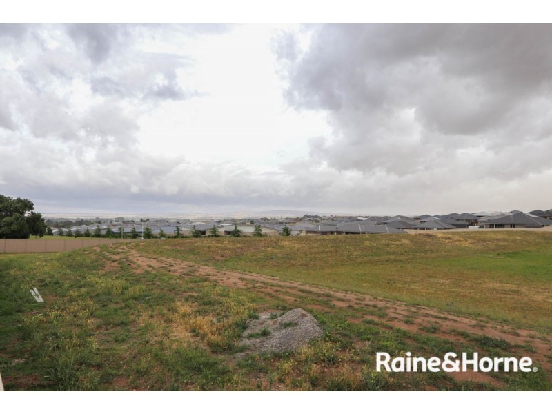 27a Ignatius Place, Kelso NSW 2795