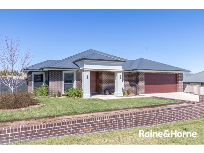10 Mendel Drive, Kelso NSW 2795